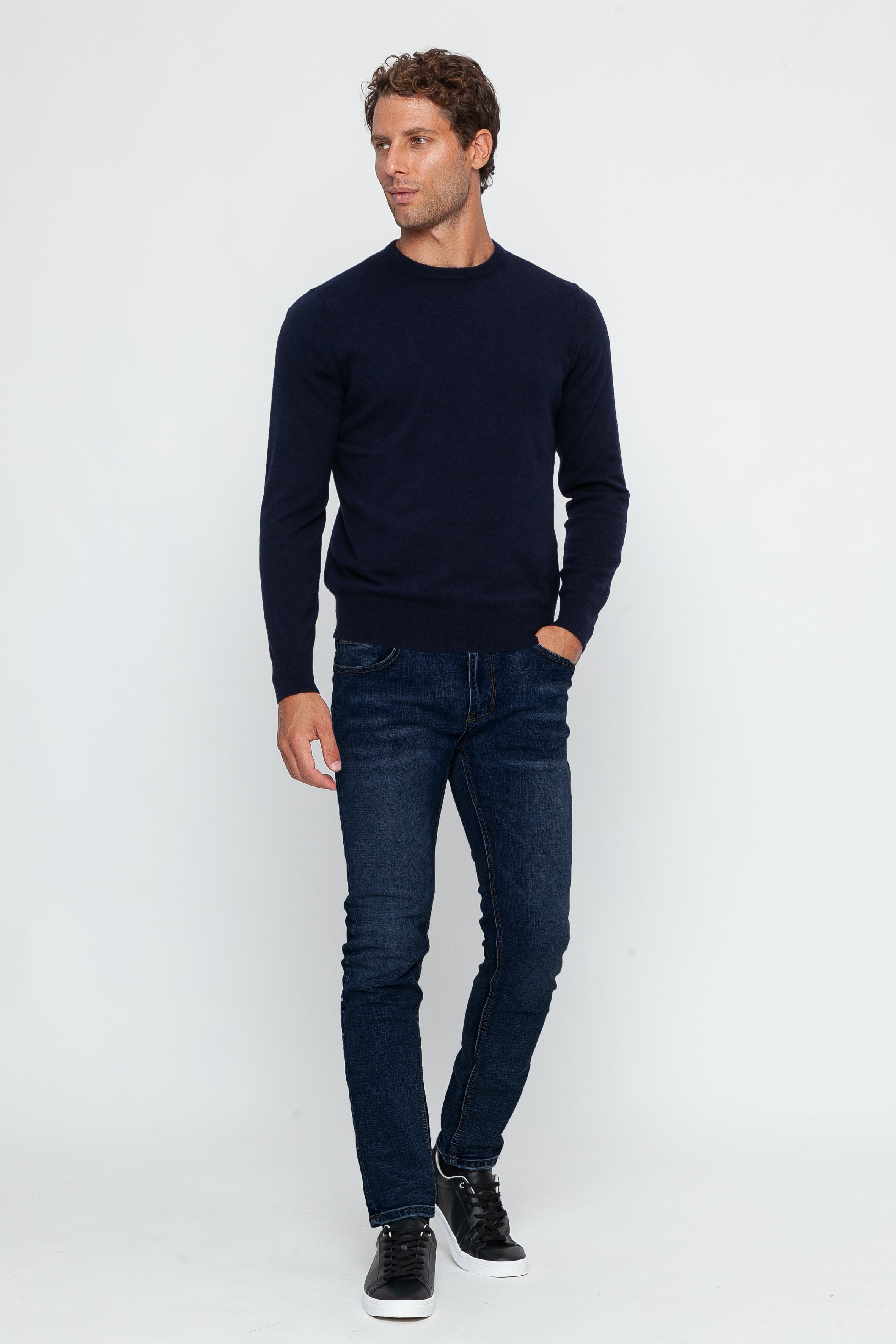 <tc>Pack 3 Trousers (2 Jeans, 1 Trousers)</tc>