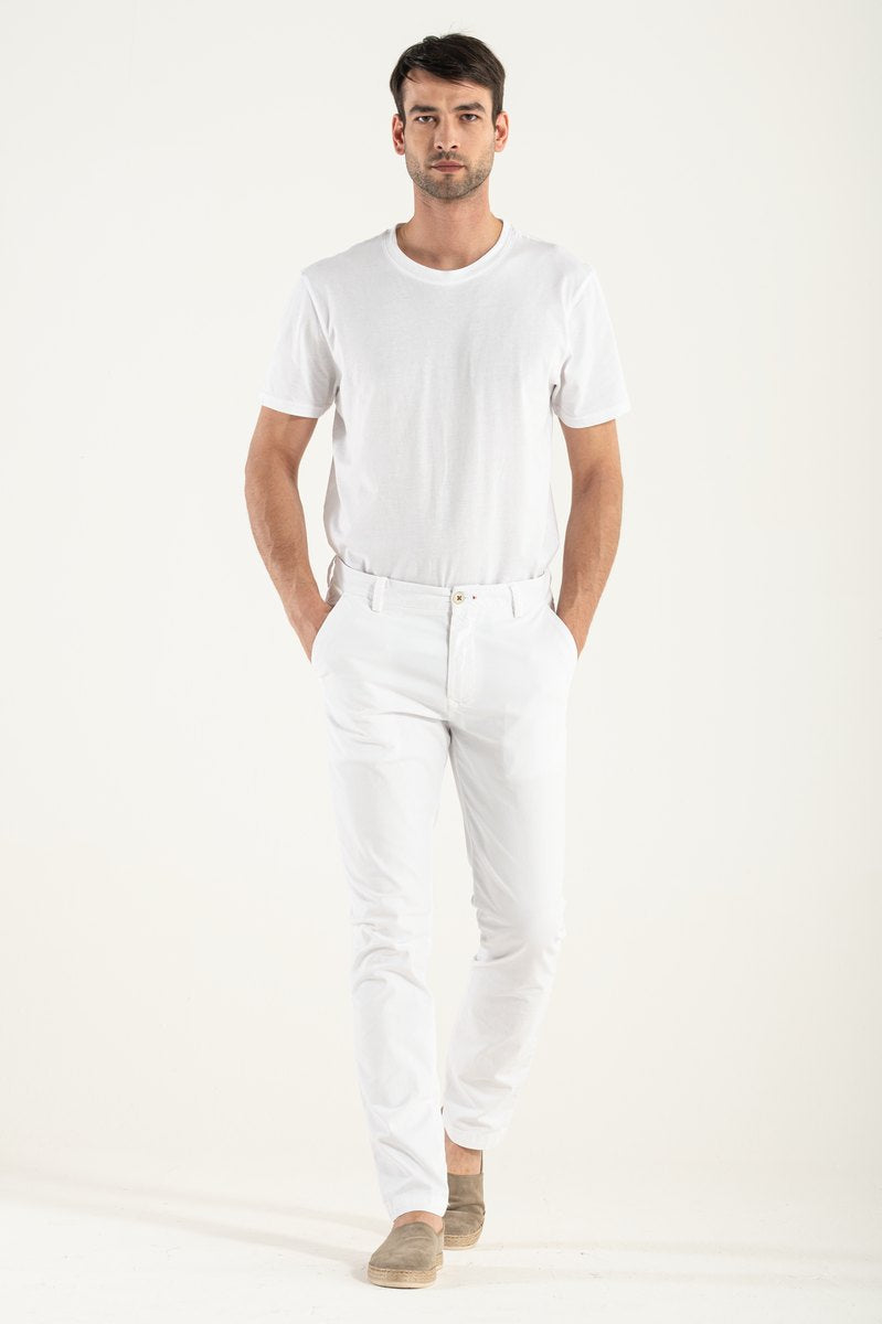 Pantaloni albi