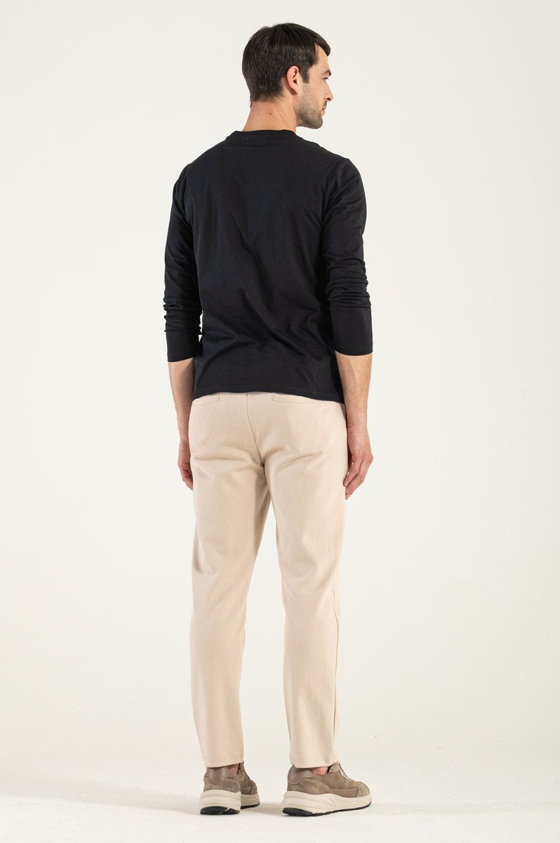 T-shirt noir à manches longues