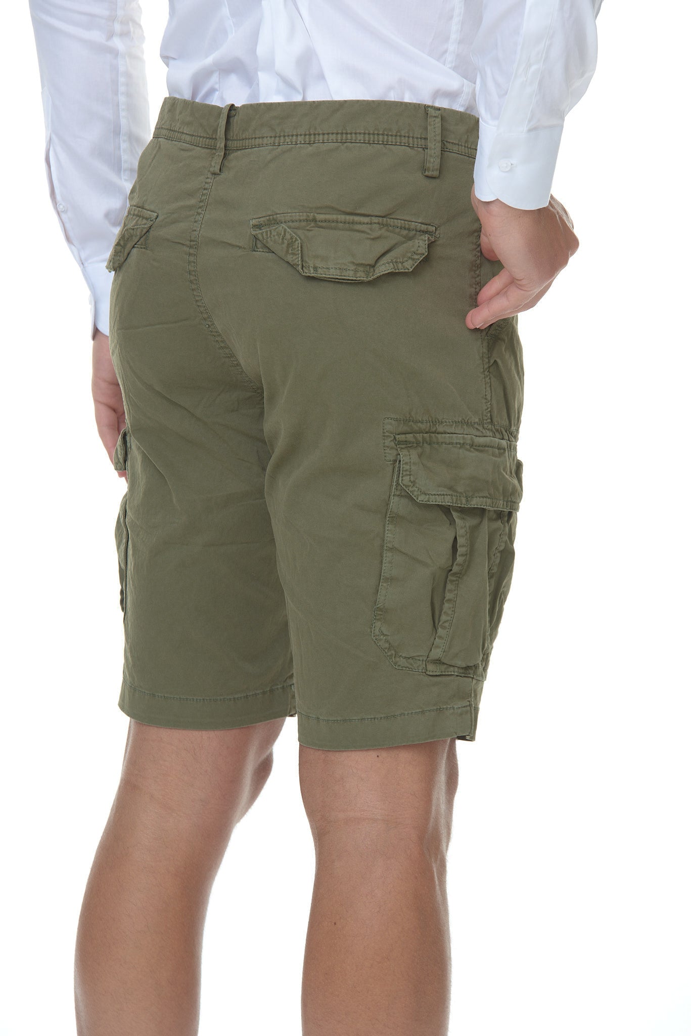 Bermuda Uomo con i Tasconi Verde Militare