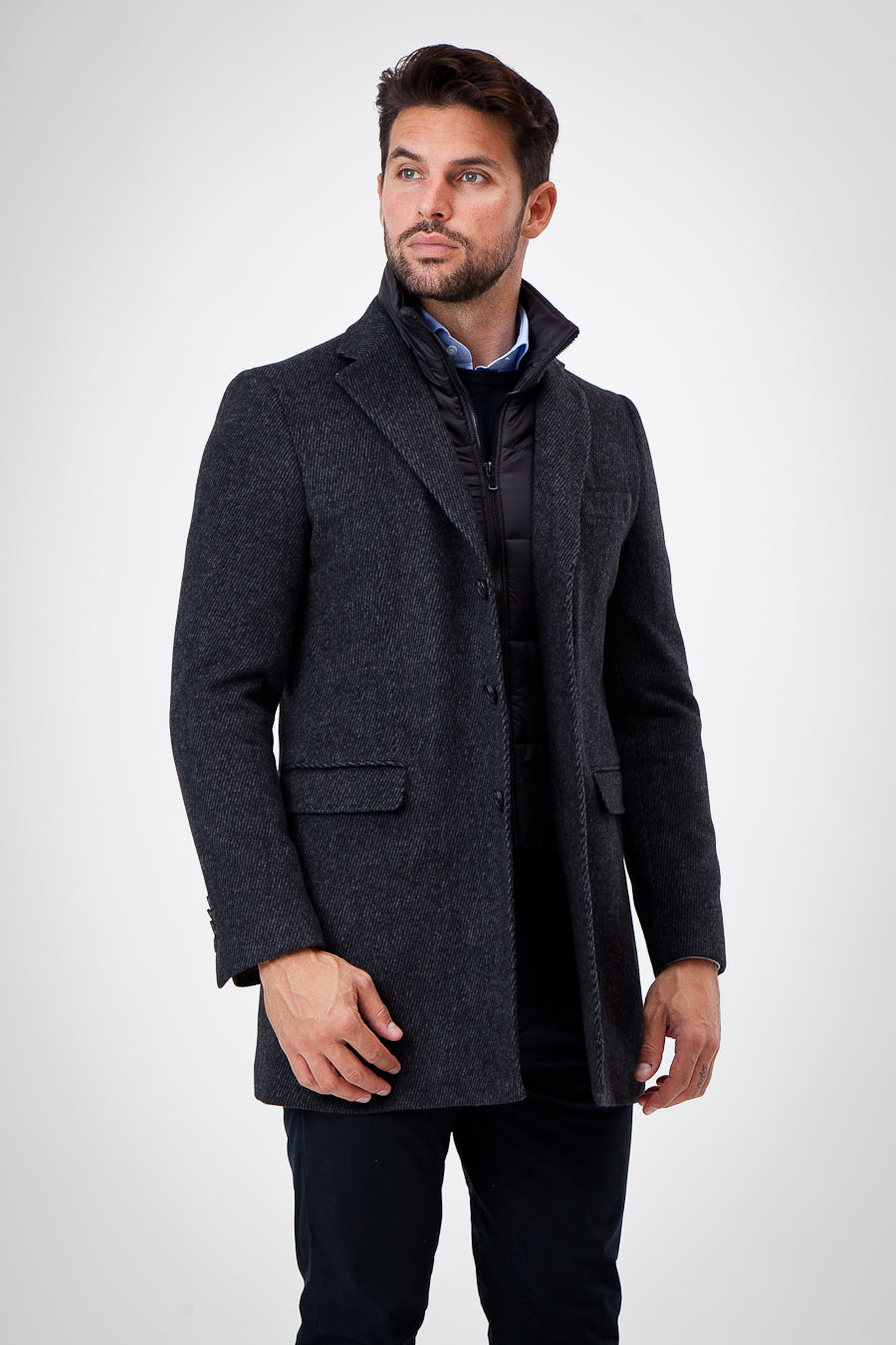 Wool coat with removable lining