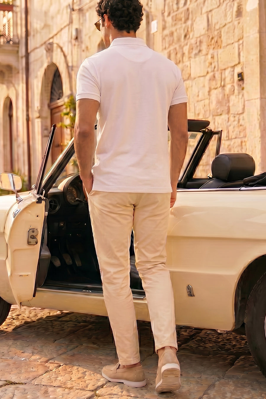Weißes Kurzarm-Poloshirt