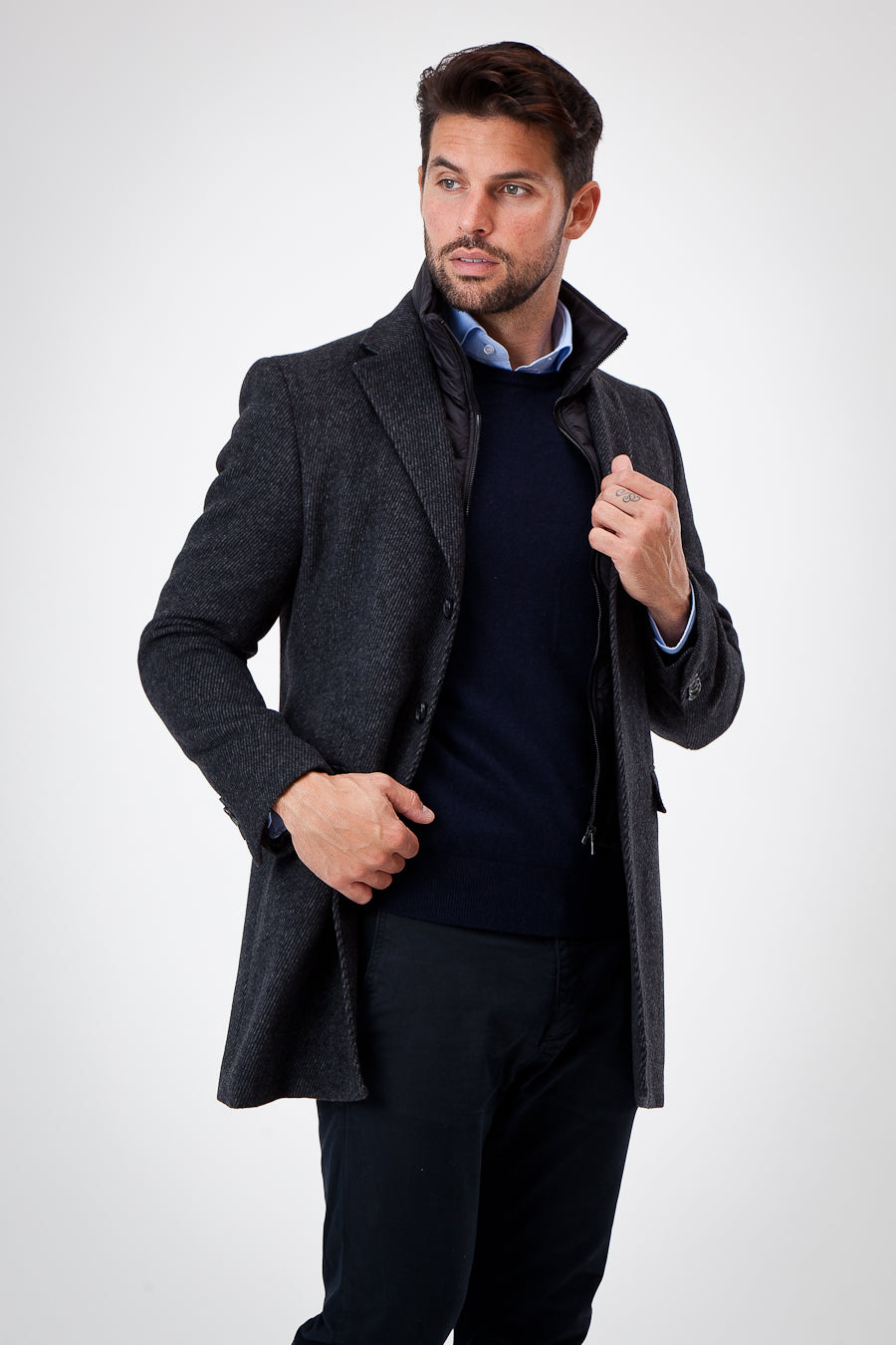 Wool coat with removable lining